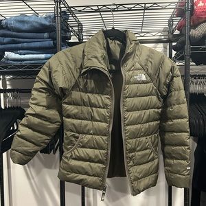 The North Face Army Green
Puffer Jacket